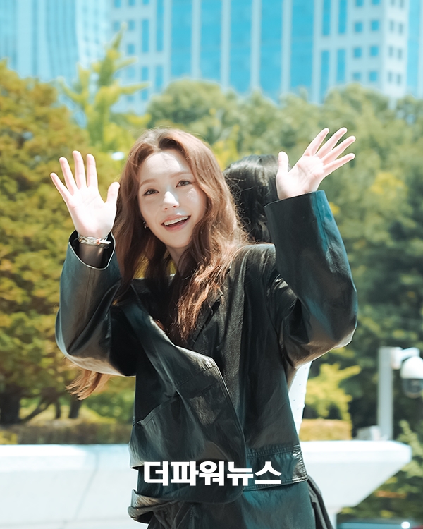 피프티피프티 문샤넬, 방송국 출근길