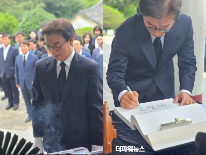 4일, 전재수 부산시장 당선인이 충렬사에서 분향하고, 방명록을 작성하고 있다.(사진=김지윤 기자)