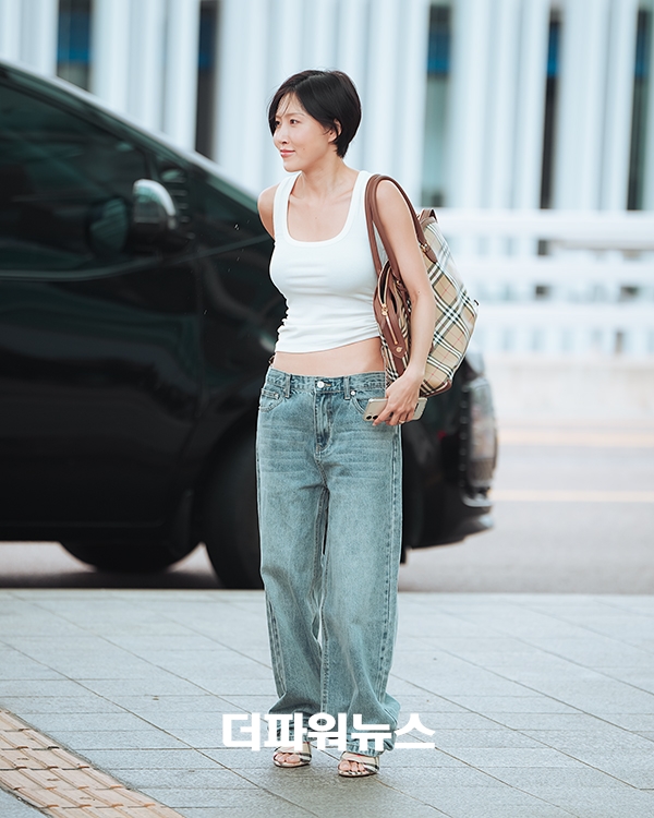 화사, 인천국제공항 출국