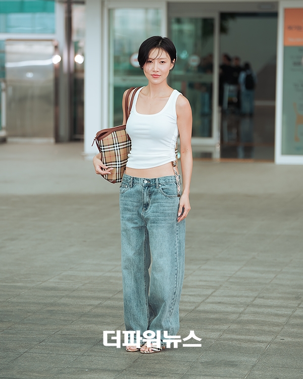 화사, 인천국제공항 출국