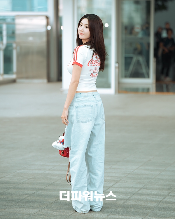 권은비, 인천국제공항 출국