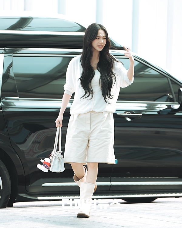 에스파 카리나, 인천국제공항 출국
