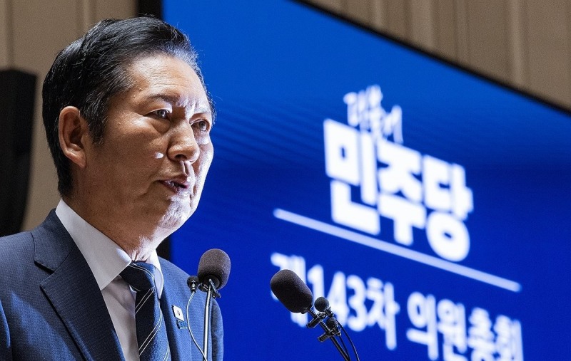정청래 대표, 의원총회에서 발언(사진=연합뉴스)