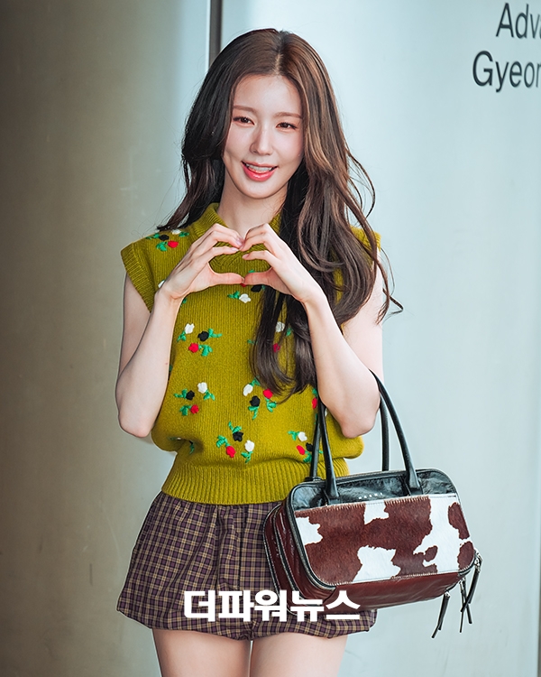 아이들 미연, 김포국제공항 출국