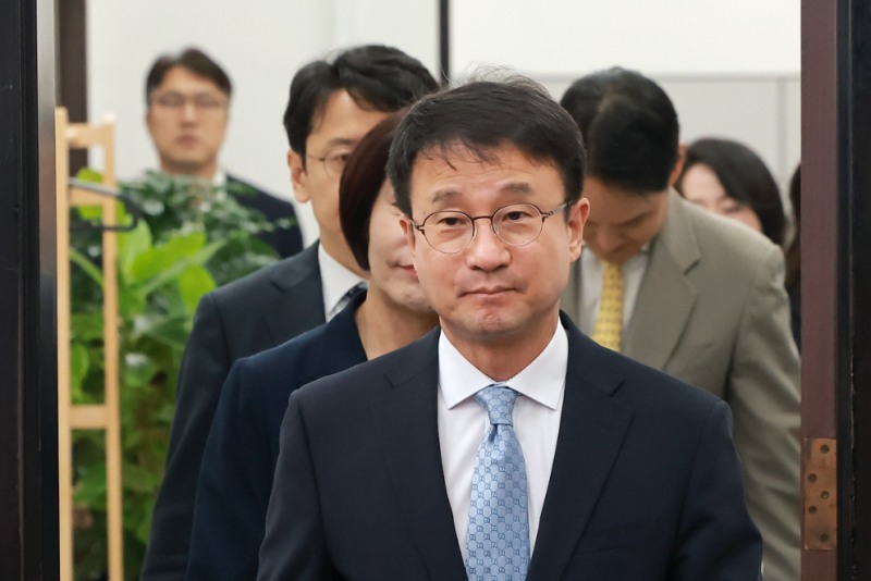 정책조정회의 참석하는 한병도 원내대표(사진=연합뉴스)