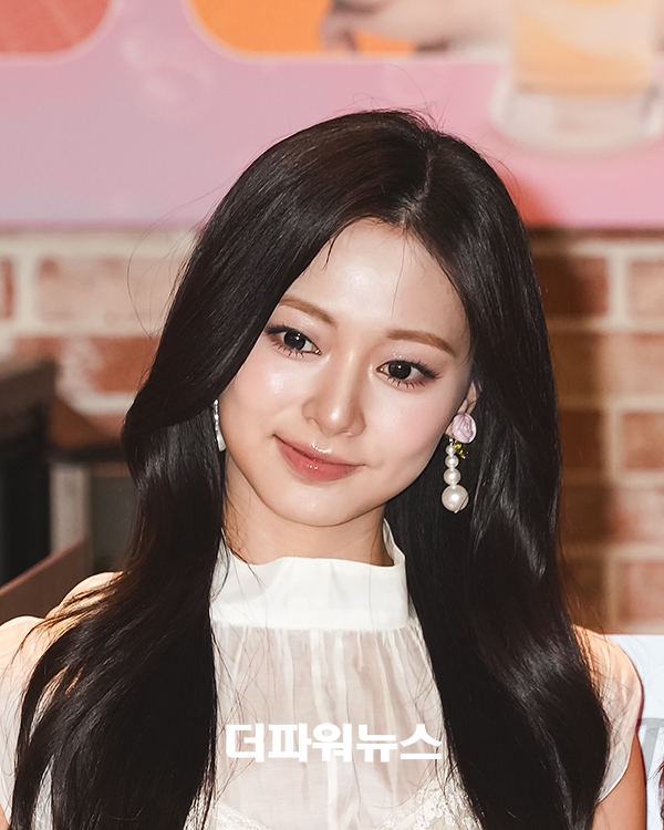 트와이스 쯔위, 포토월 행사