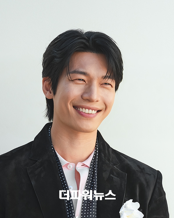 위하준, 포토월 행사