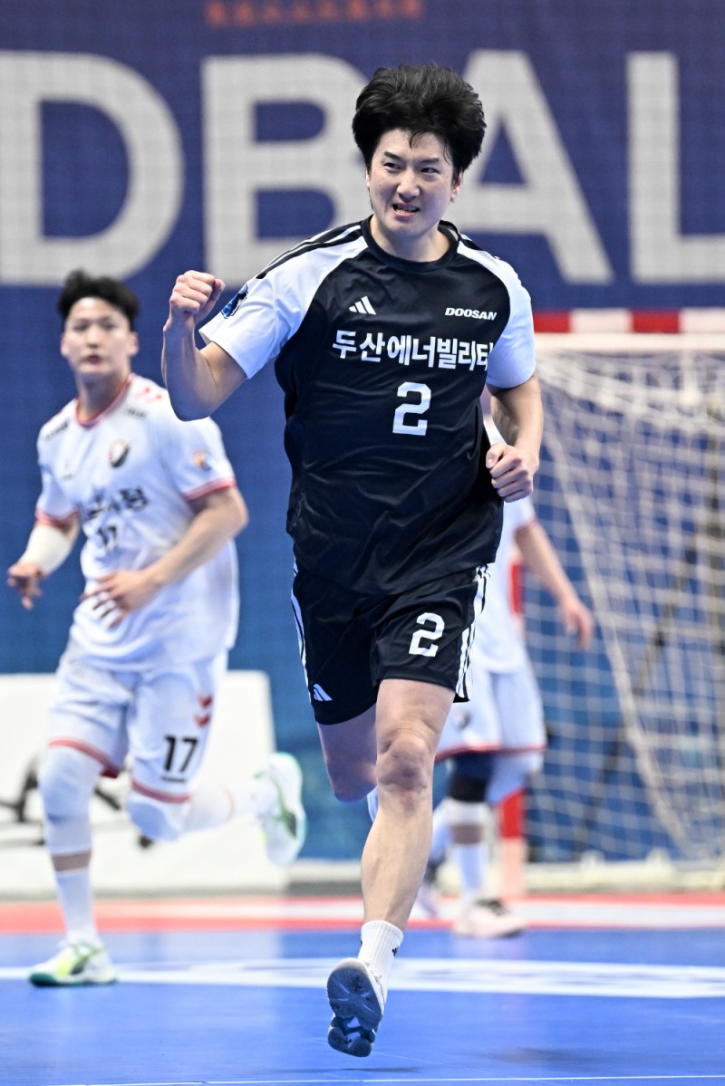 은퇴 후 코치로 전향하는 정의경