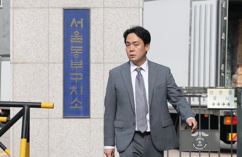 김용현 접견조사 위해 구치소 들어서는 종합특검(사진=연합뉴스)