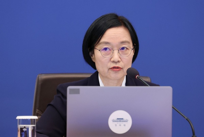 국무회의 진행하는 한성숙 총리(사진=연합뉴스)