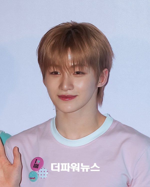 투어스 지훈, 포토월 행사