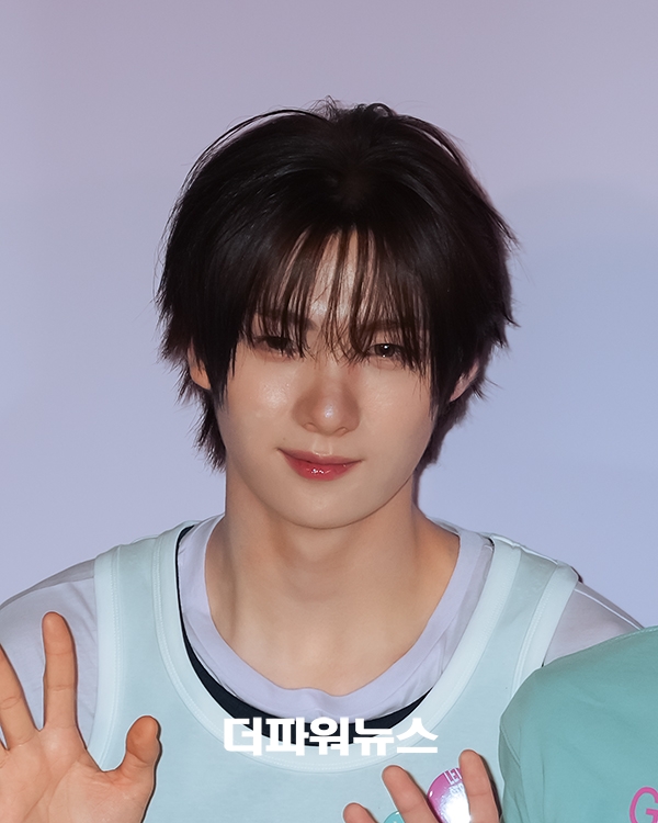 투어스 영재, 포토월 행사