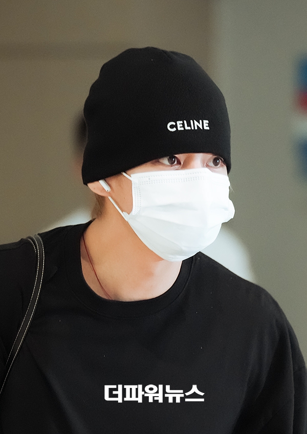 방탄소년단 뷔, 인천국제공항 출국
