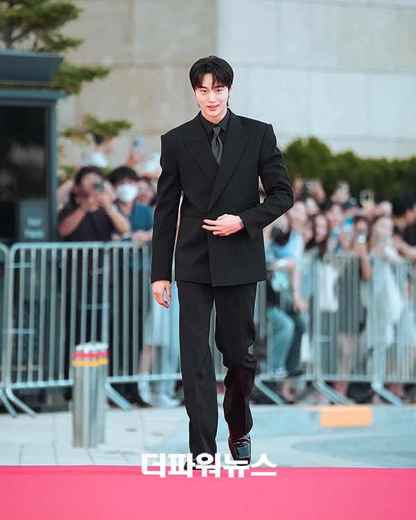 변우석, 5회 청룡시리즈어워즈 레드카펫
