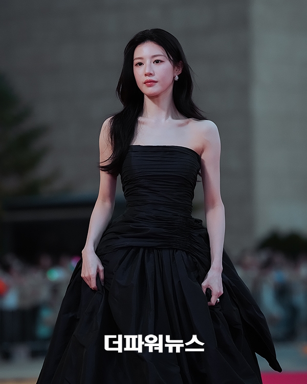 고윤정, 5회 청룡시리즈어워즈 레드카펫