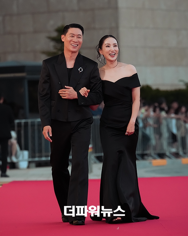 진선규-박보경, 5회 청룡시리즈어워즈 레드카펫