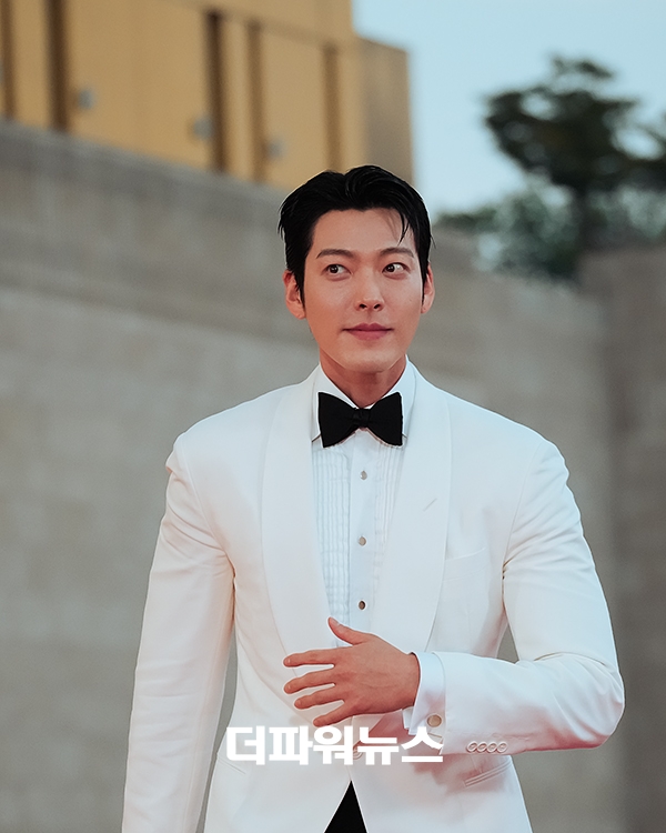 김우빈, 5회 청룡시리즈어워즈 레드카펫