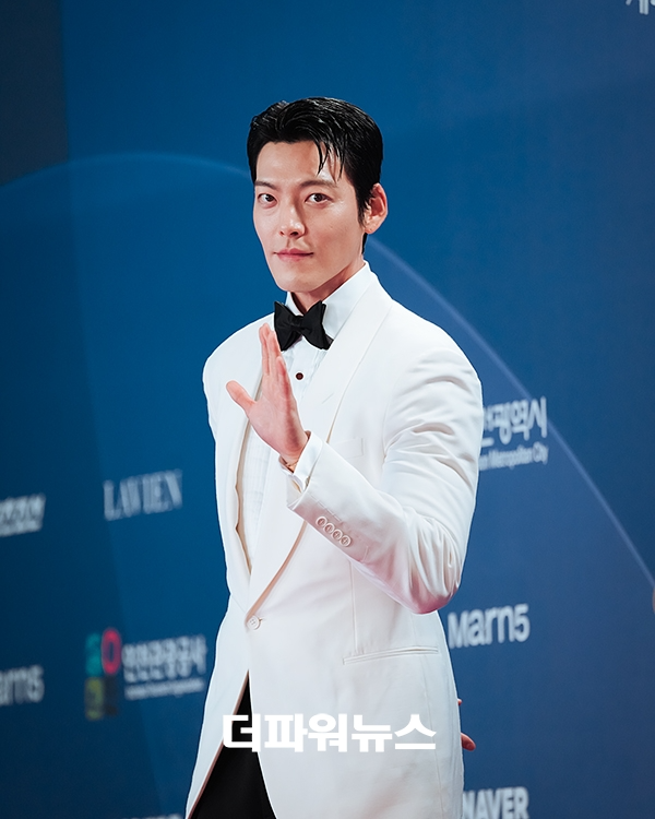 김우빈, 5회 청룡시리즈어워즈 레드카펫