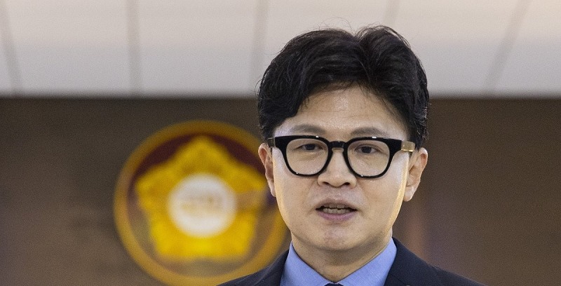 무소속 한동훈 의원이 국회에서 형소법 개정안 통과 관련 입장을 밝히고 있다. (사진=연합뉴스)