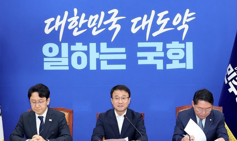 원내대책회의 발언하는 한병도 원내대표(사진=연합뉴스)