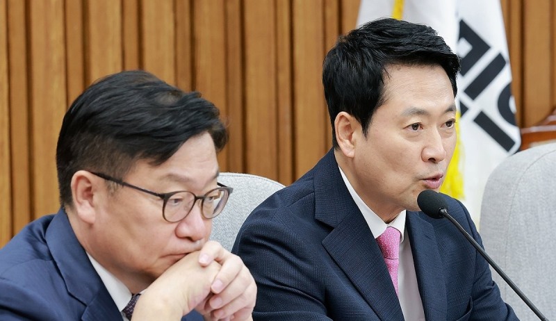 국민의힘 장동혁 대표와 정점식 원내대표(사진=연합뉴스)