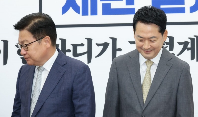 국민의힘 장동혁 대표(오른쪽)와 정점식 원내대표(사진=연합뉴스)