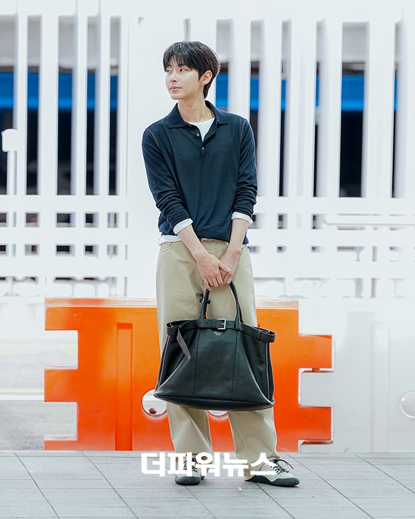 황인엽, 인천국제공항 출국
