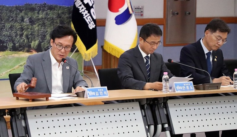 최고위 시작하는 김민석 더불어민주당 대표(사진=연합뉴스)