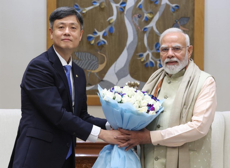 크래프톤 장병규 의장이 4일(현지시간) 인도 뉴델리에서 나렌드라 모디(Narendra Modi) 인도 총리와 회담을 진행했다. 사진=크래프톤