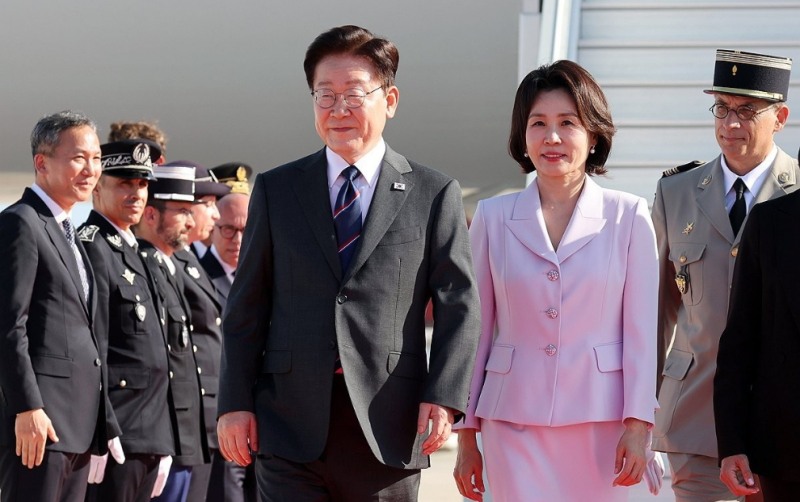 이재명 대통령 부부, 프랑스 도착(사진=연합뉴스)