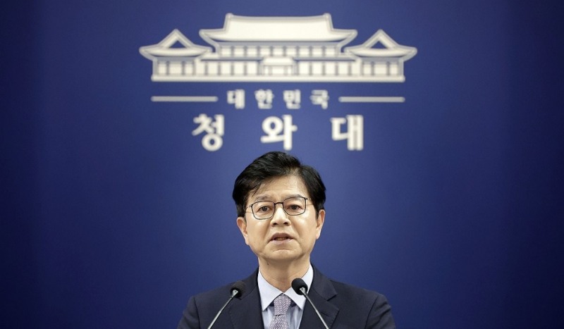 인사 브리핑 하는 성기홍 홍보수석(사진=연합뉴스)