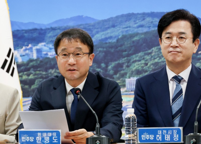 발언하는 민주당 한병도 원내대표(사진=연합뉴스)