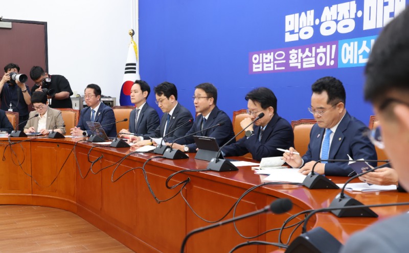 민주당 원내대책회의(사진=연합뉴스)