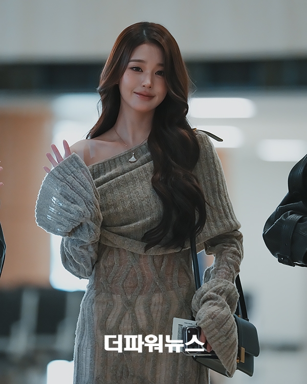 아이브 장원영, 김포국제공항 출국
