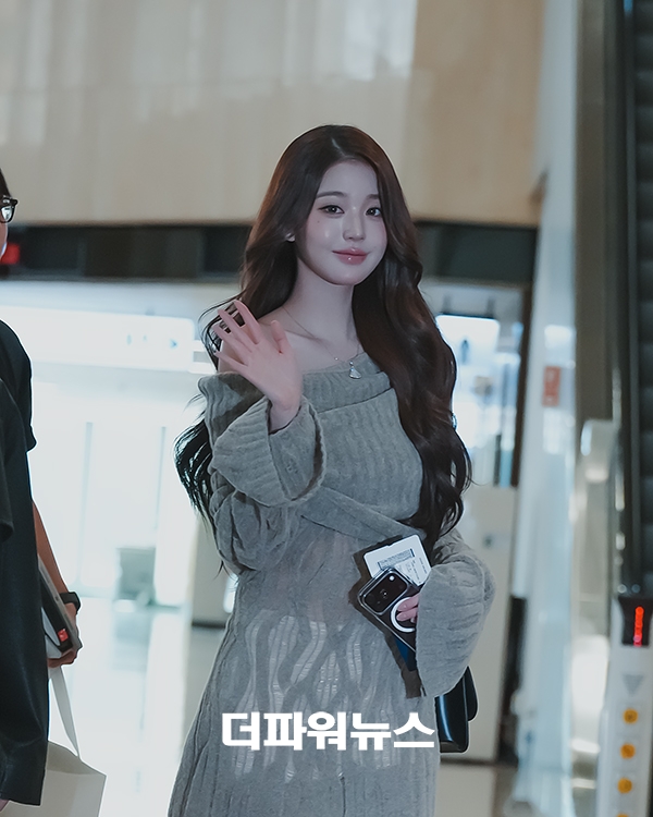 아이브 장원영, 김포국제공항 출국