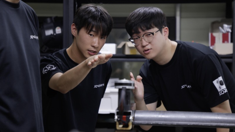 국토교통부가 제작한 「2026 전국 대학생 UAM 올림피아드」 홍보영상의 한 장면. 참가학생들이 기술세미나와 전문가 컨설팅을 통해 아이디어를 구체화하는 과정을 담았다.(사진=TS)