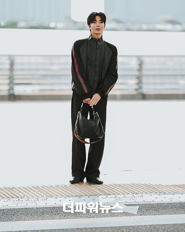 황인엽, 인천국제공항 출국