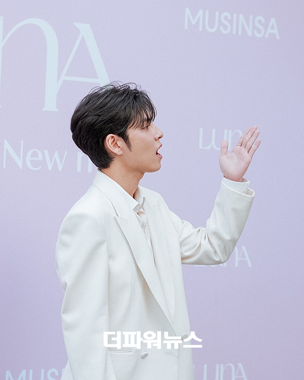 데이식스 원필, 포토월 행사