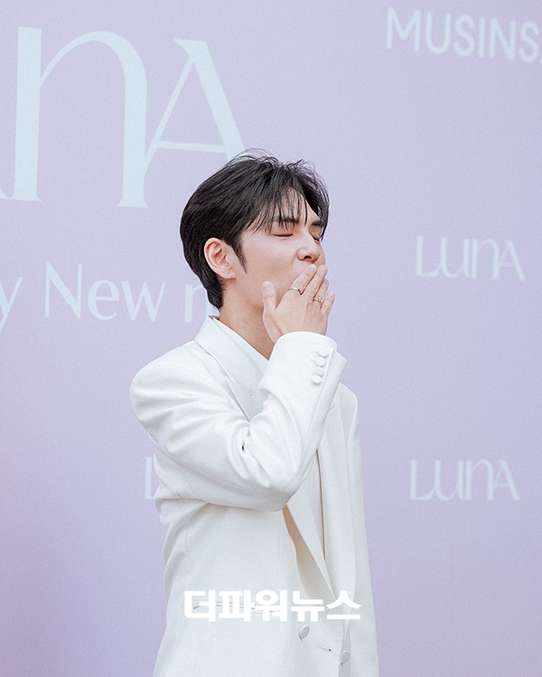 데이식스 원필, 포토월 행사