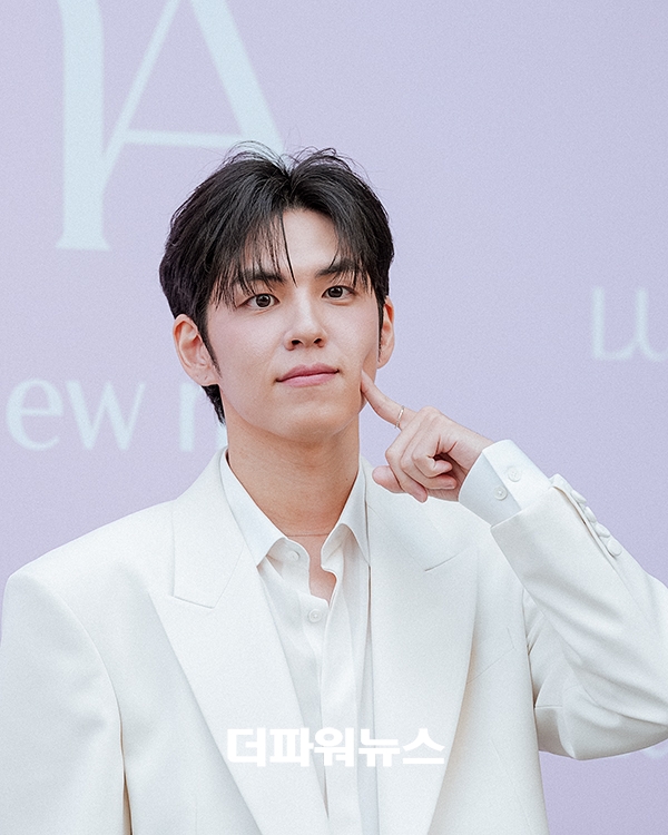 데이식스 원필, 포토월 행사