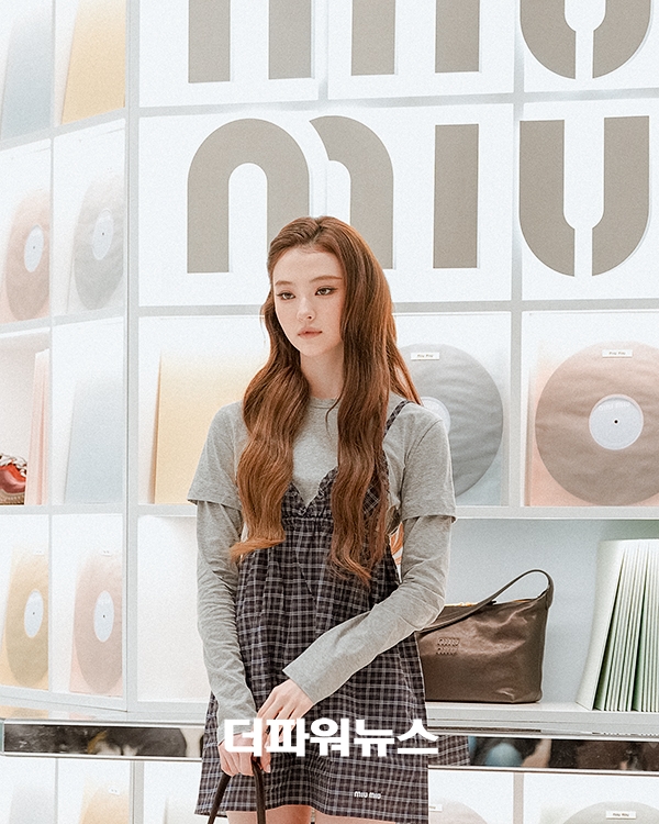 미야오 엘라, 포토콜 행사