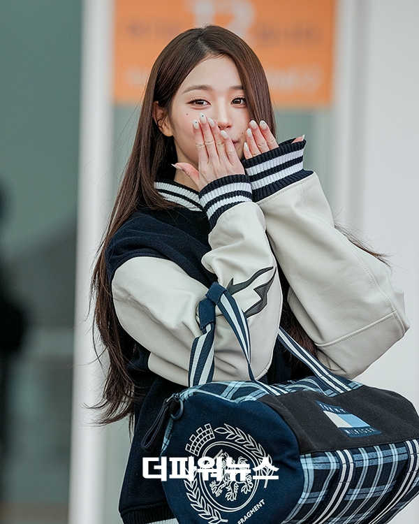장원영, 인천국제공항 출국