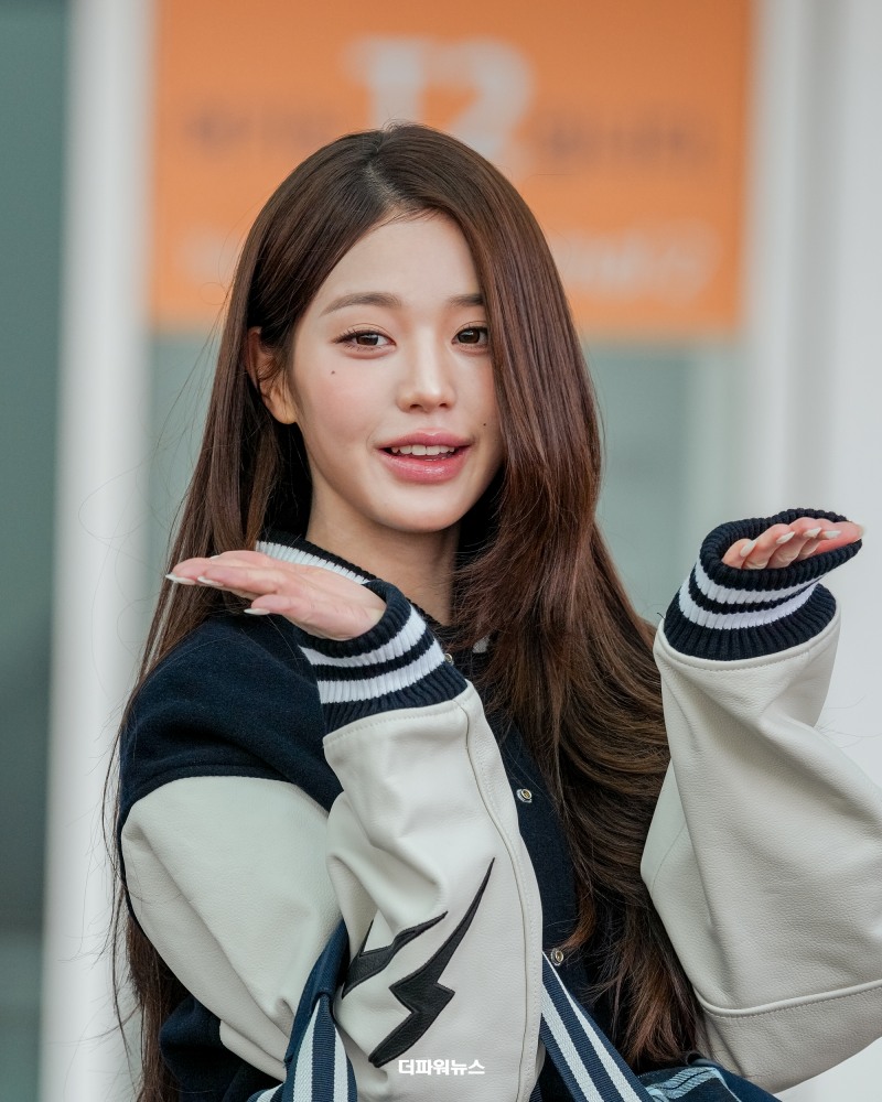 장원영, 인천국제공항 출국