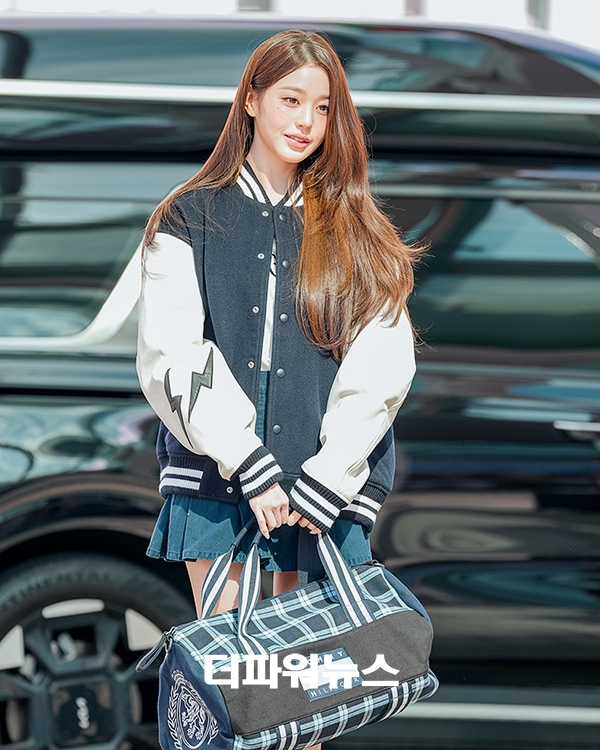 장원영, 인천국제공항 출국