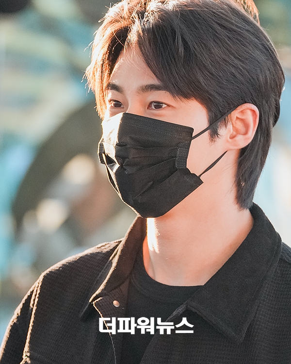 변우석, 인천국제공항 출국