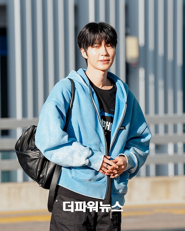 황인엽, 인천국제공항 출국