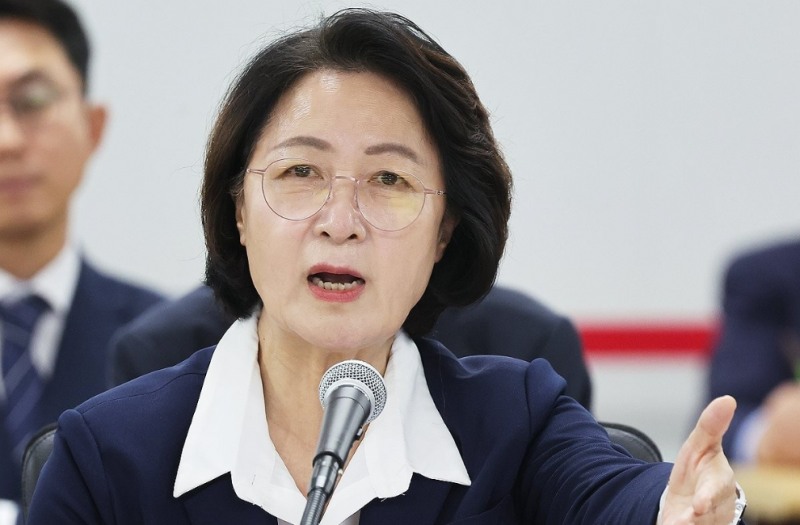 국정감사 답변하는 추미애 경기도지사(사진=연합뉴스)