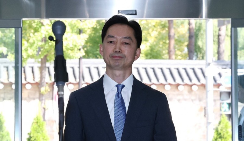 인사청문회 준비 사무실 들어서는 김지용 중수청장 후보자(사진=연합뉴스)