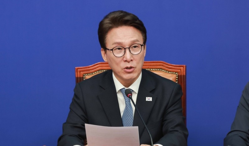 민주당 최고위원회의, 발언하는 김민석 대표(사진=연합뉴스)