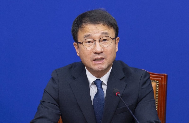 최고위원회의에서 발언하는 한병도 원내대표(사진=연합뉴스)